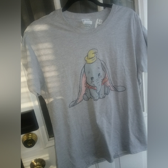 Disney Tops - Gray Dumbo Graphic T-Shirt - XL